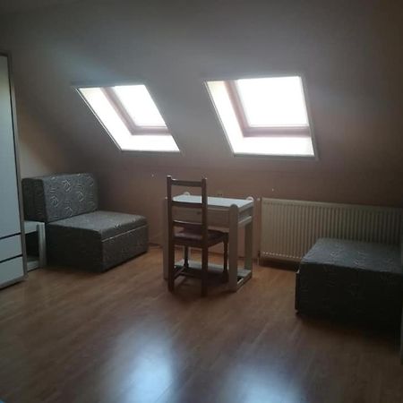 Karika Vendeghaz Apartment Hajduszoboszlo Exterior photo