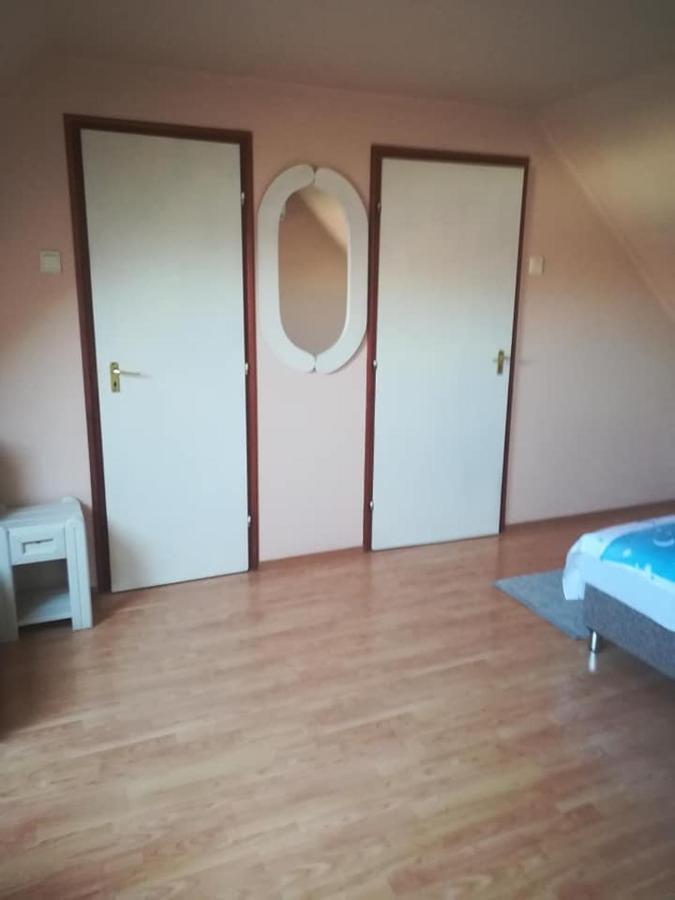 Karika Vendeghaz Apartment Hajduszoboszlo Exterior photo